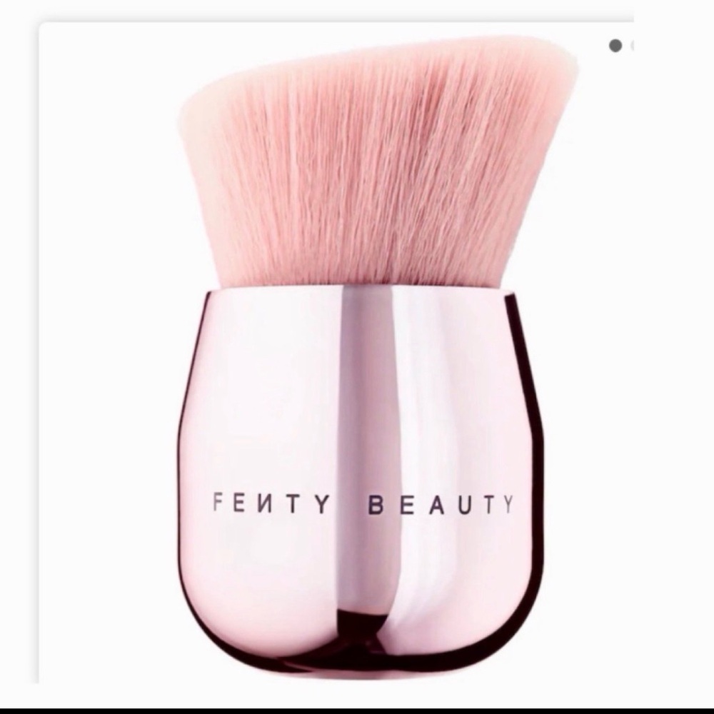 Fenty Beauty Kabuki Brush 160